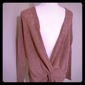 Gorgeous dusty pink sweater!